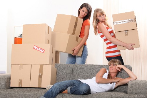 Local moving van service for flats and homes in West Kensington